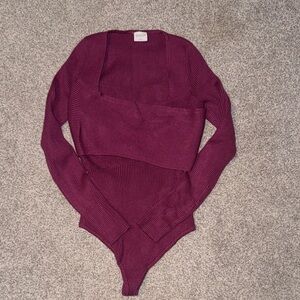 Abercrombie & Fitch Off-the-Shoulder Magenta sweater bodysuit